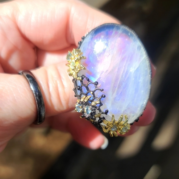 HUGE GORGEOUS Moonstone & Aquamarine brooch w/24k Gold Spiders - Picture 10 of 11